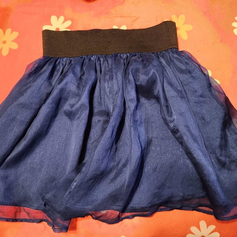 Blue skirt, no brand, fits size XS-S. Elastic waistband